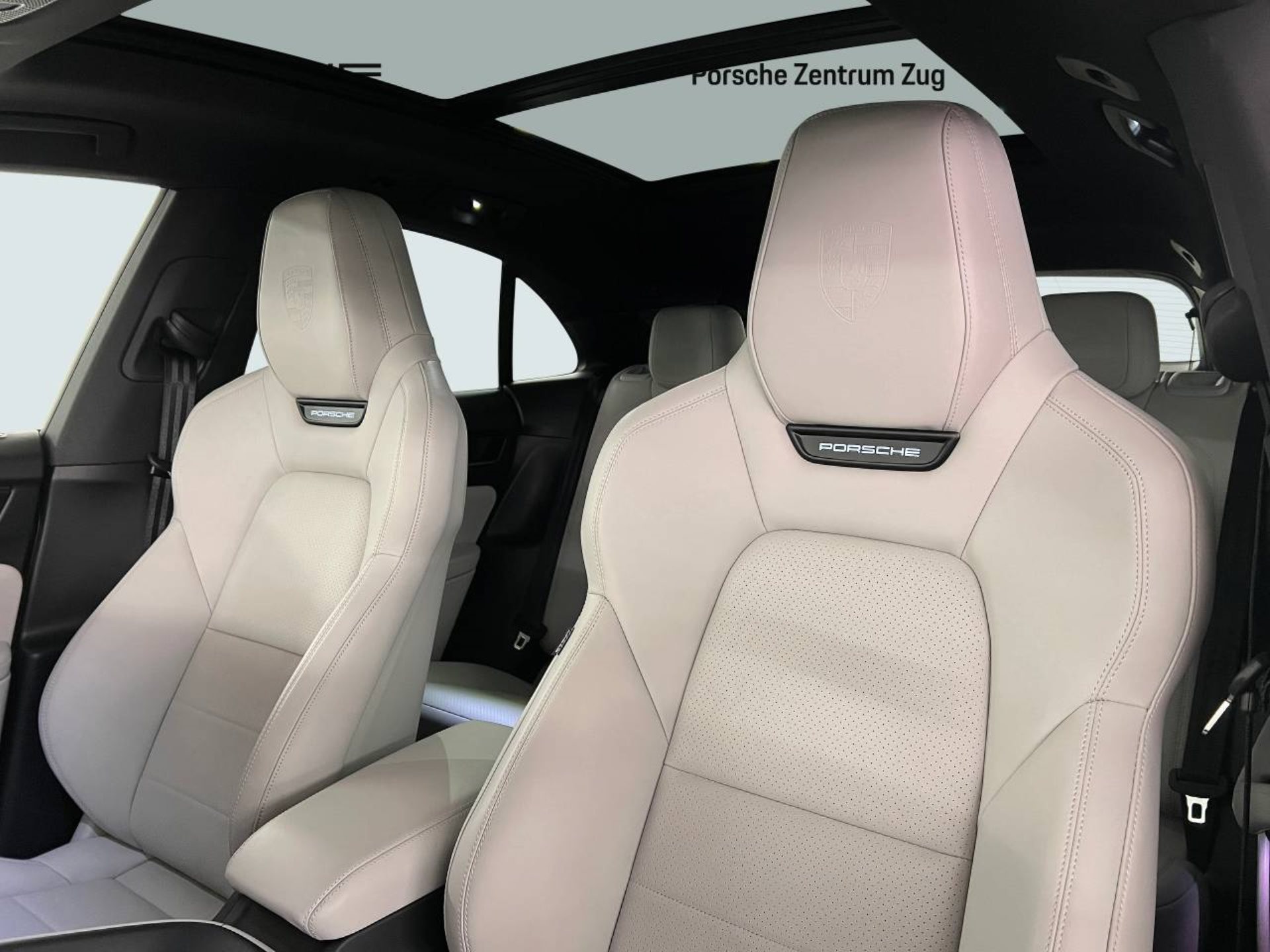 PORSCHE Macan 4-image-4