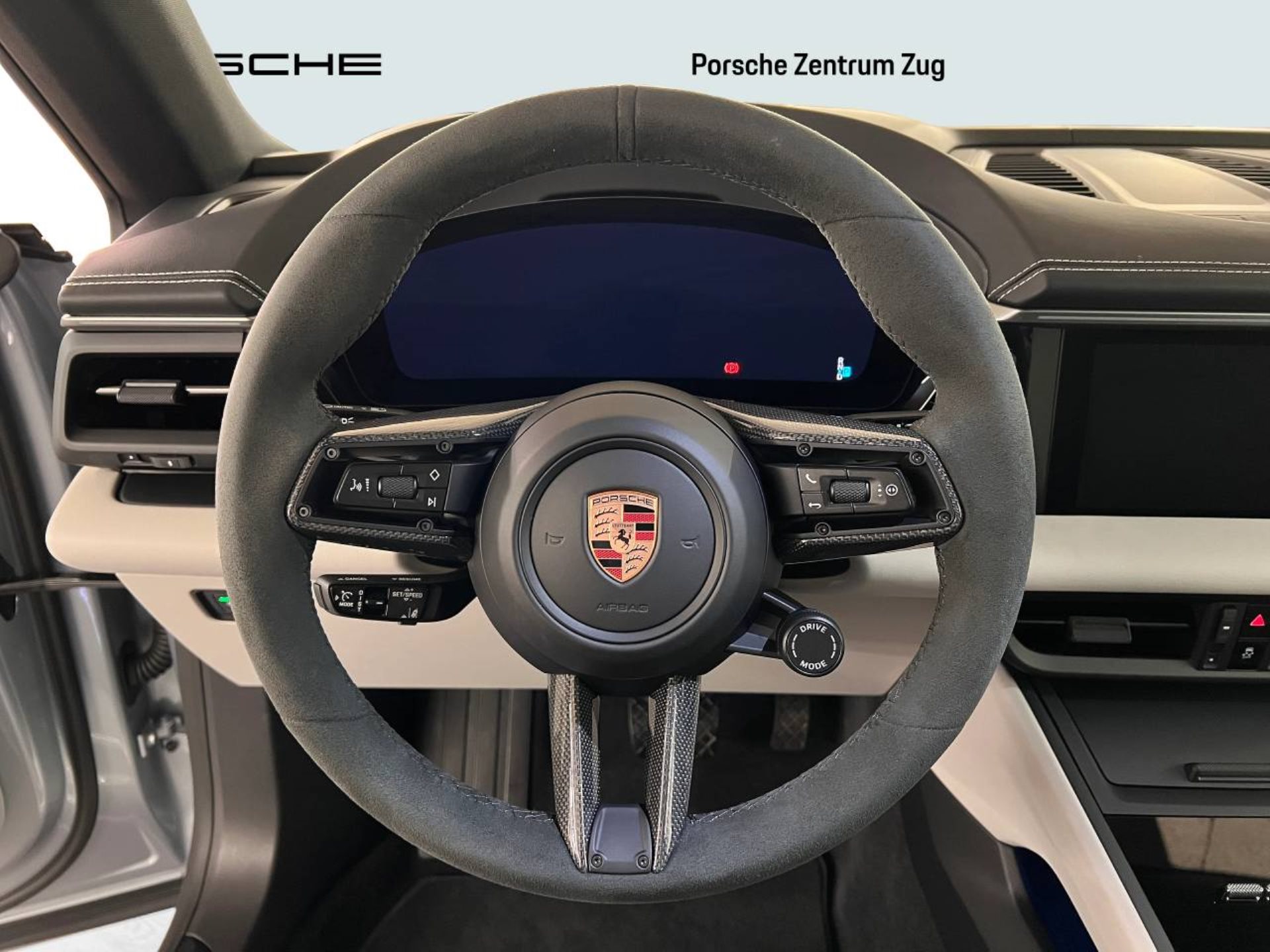 PORSCHE Macan 4-image-15