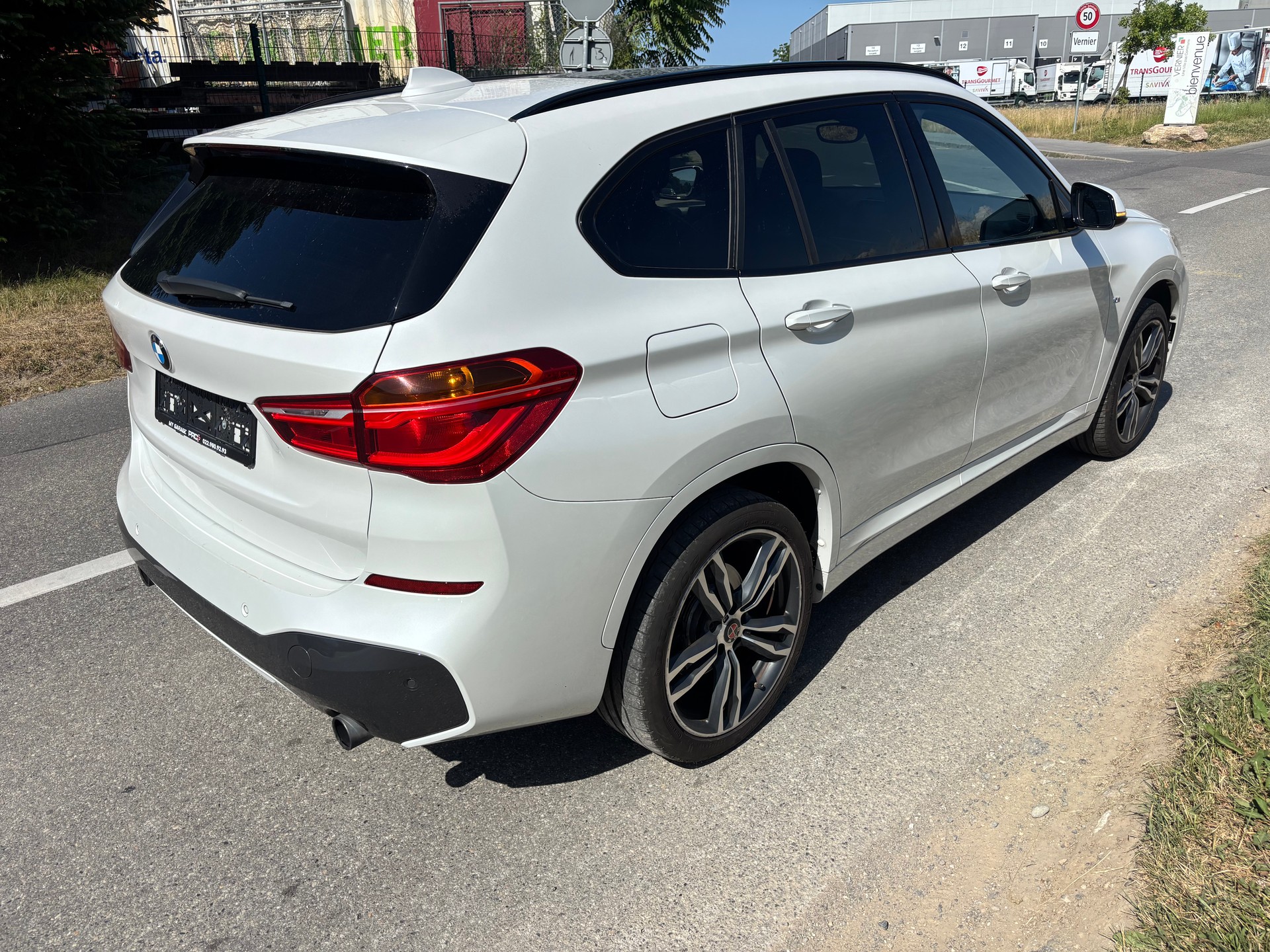 BMW X1 xDrive 20i Sport Line Steptronic-image-5