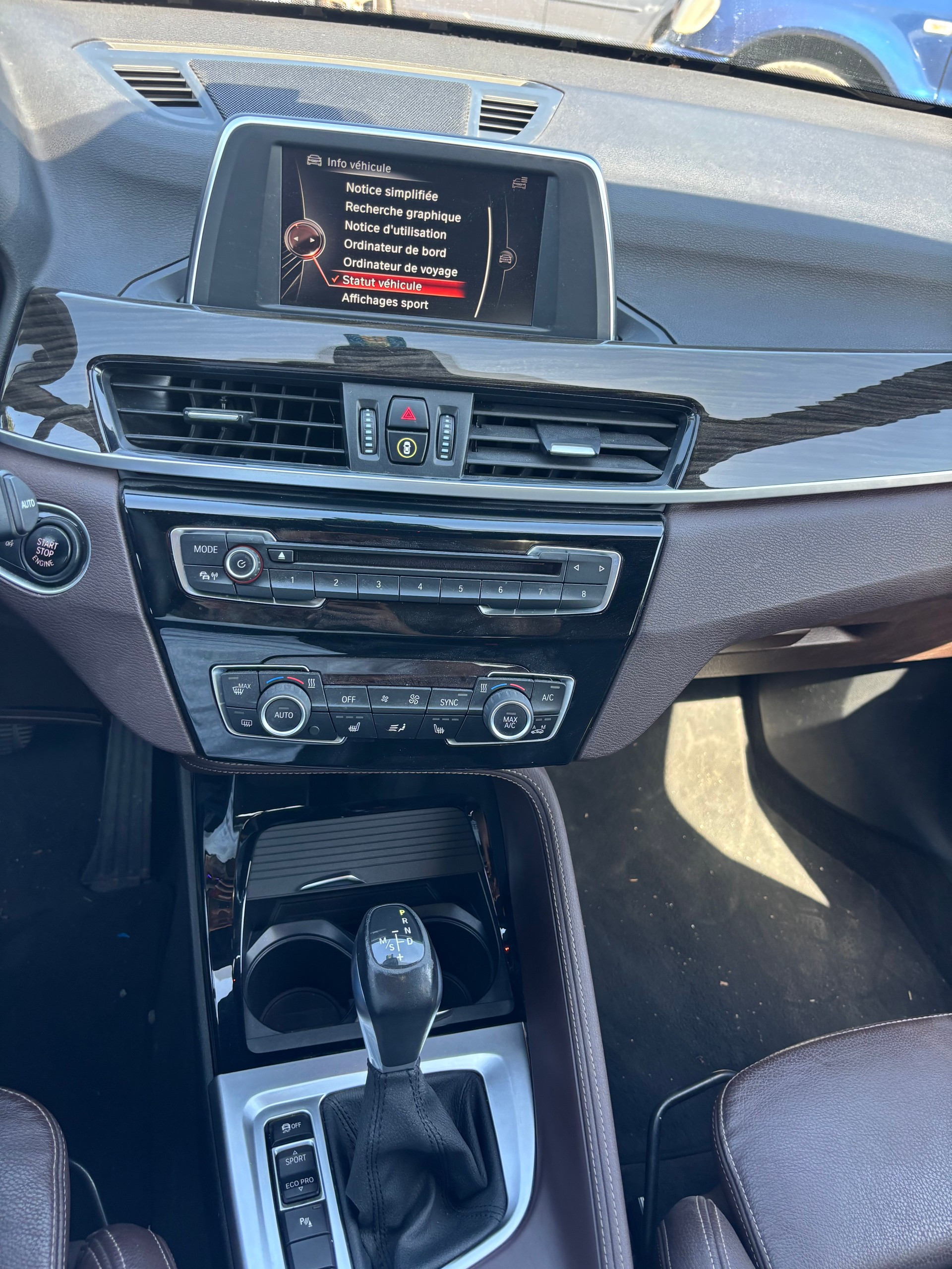 BMW X1 xDrive 20i Sport Line Steptronic-image-11