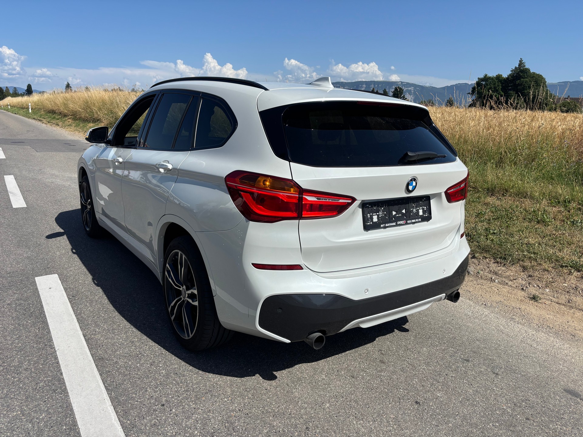 BMW X1 xDrive 20i Sport Line Steptronic-image-3