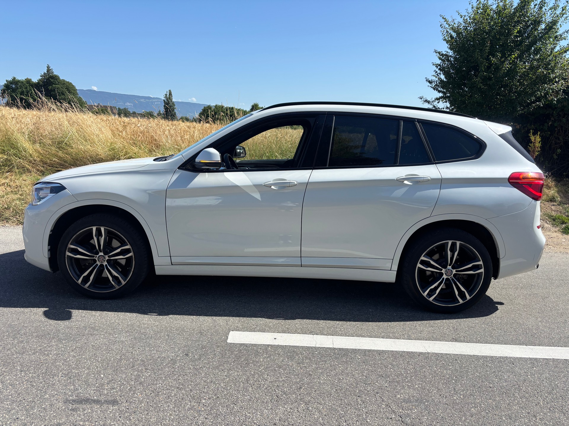 BMW X1 xDrive 20i Sport Line Steptronic-image-7