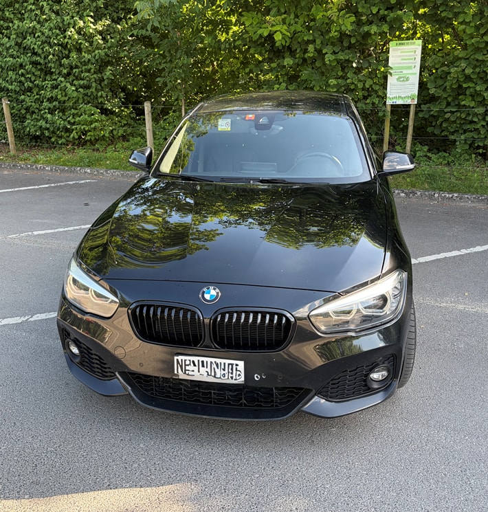 BMW 120d xDrive-image-1