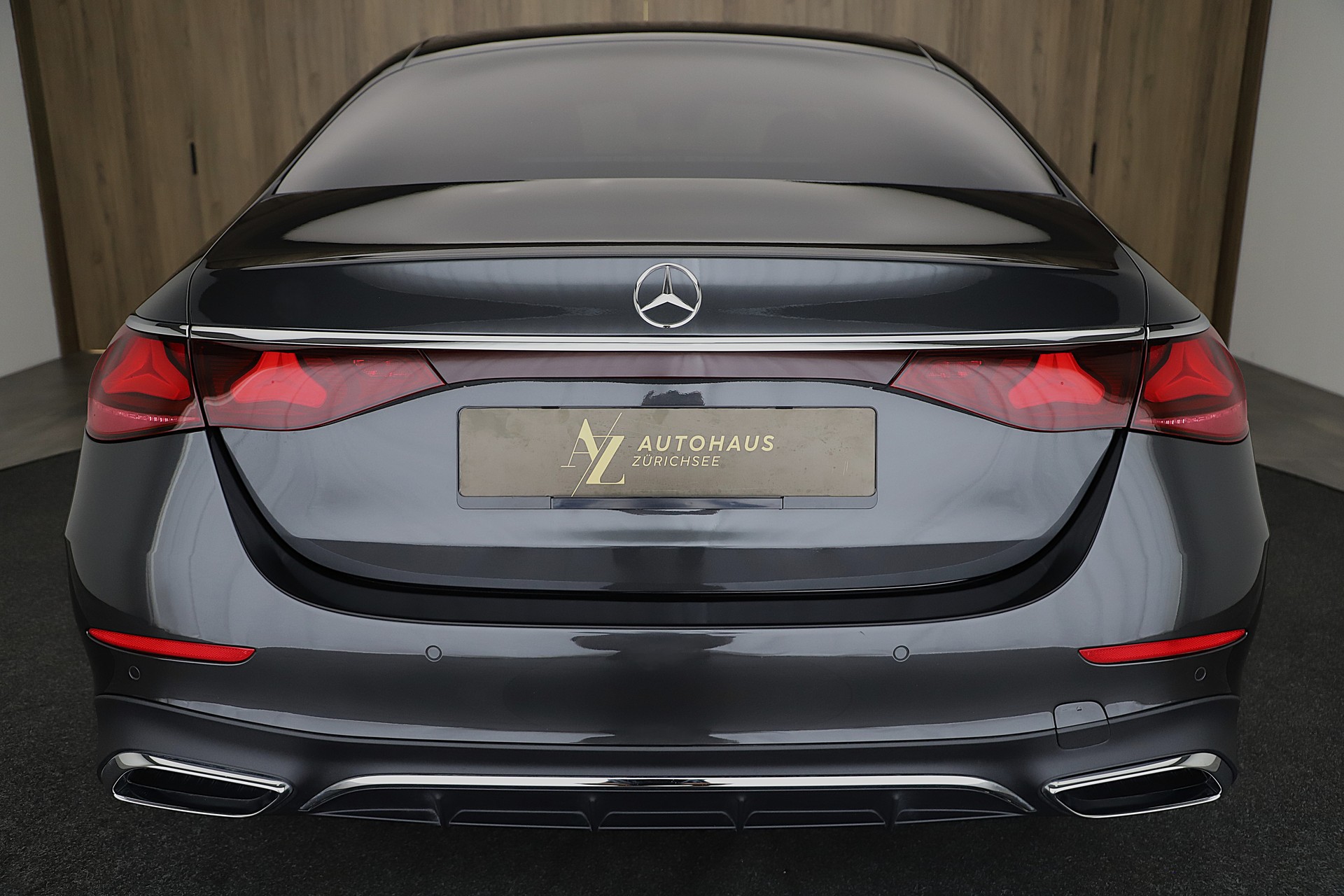 MERCEDES-BENZ E 220 d 9G-Tronic AMG Line Advance-image-3