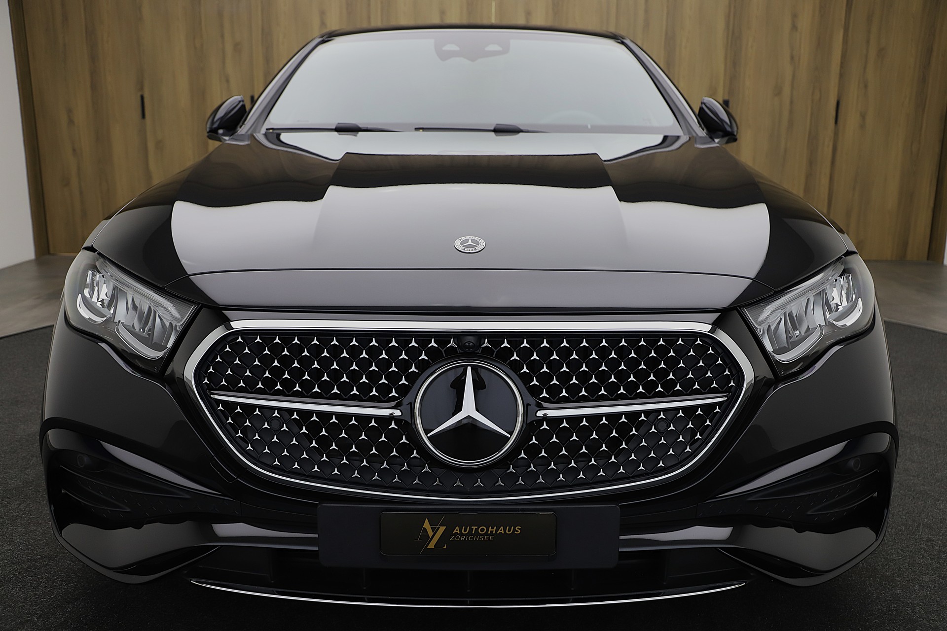 MERCEDES-BENZ E 220 d 9G-Tronic AMG Line Advance-image-1