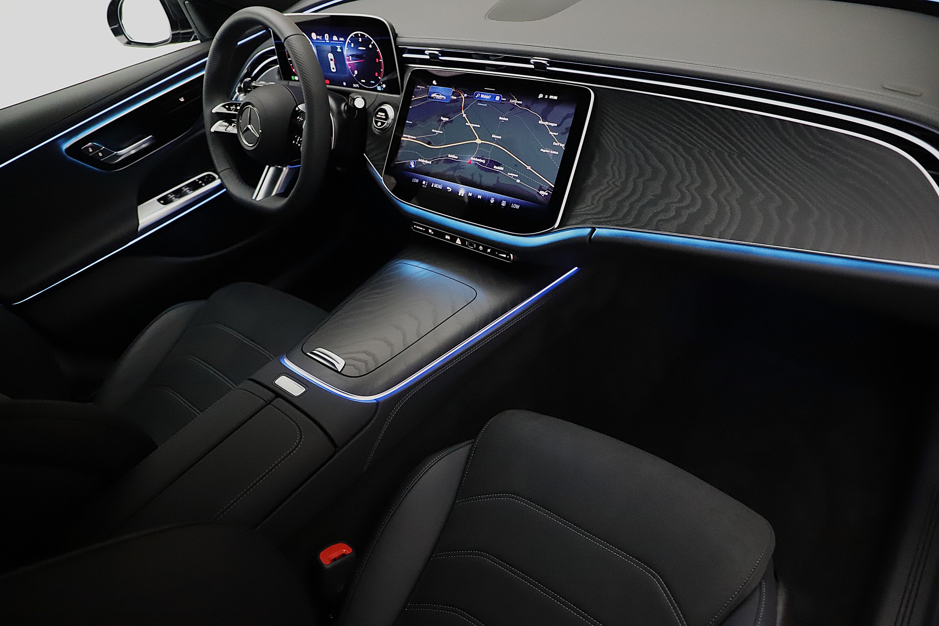 MERCEDES-BENZ E 220 d 9G-Tronic AMG Line Advance-image-6