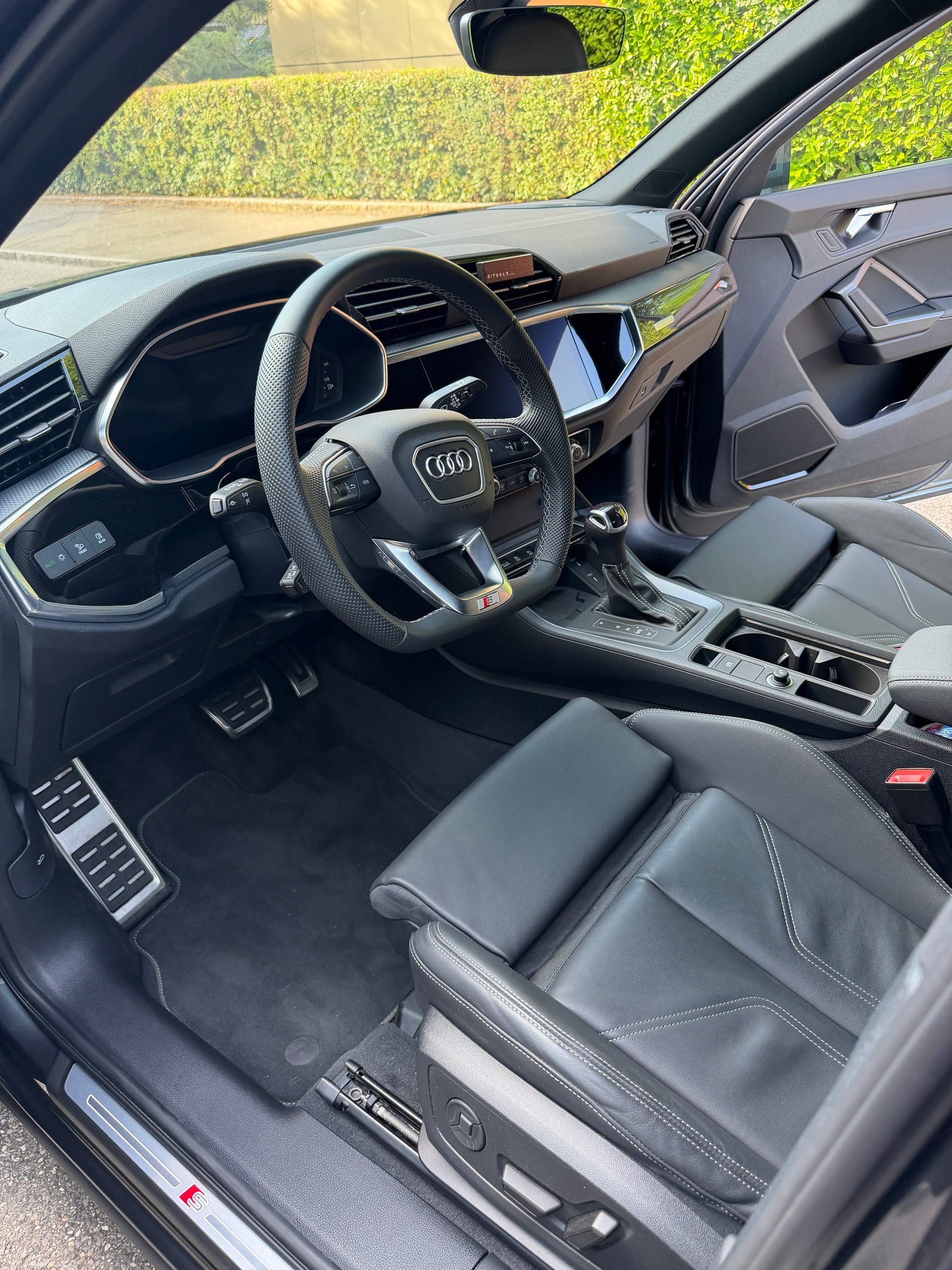 AUDI Sportback 2.0 40 TDI S line quattro S-Tronic-image-4