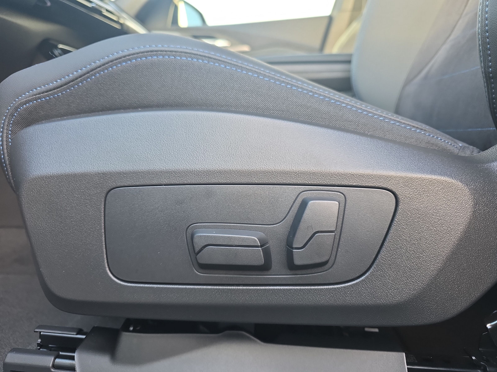 BMW X1 xDrive M35i-image-20