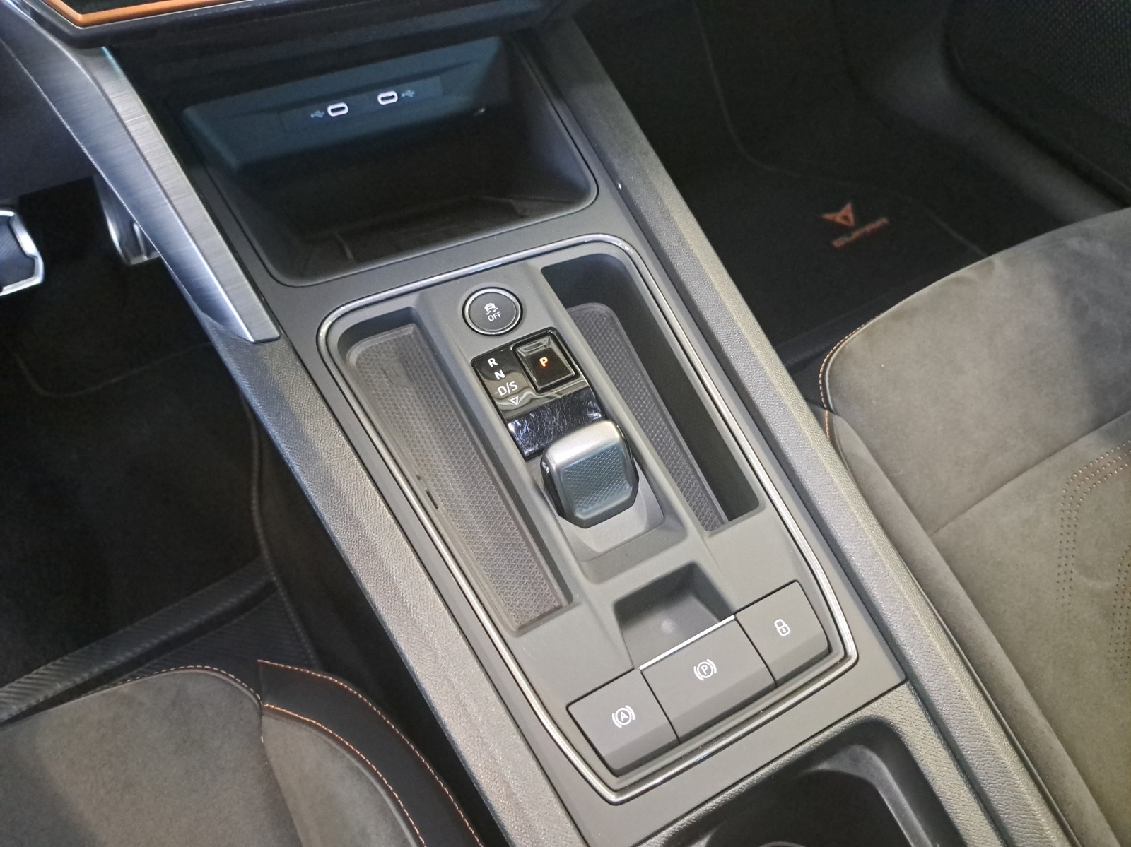 CUPRA Formentor 1.4 e-HYBRID pHEV VZ DSG-image-12