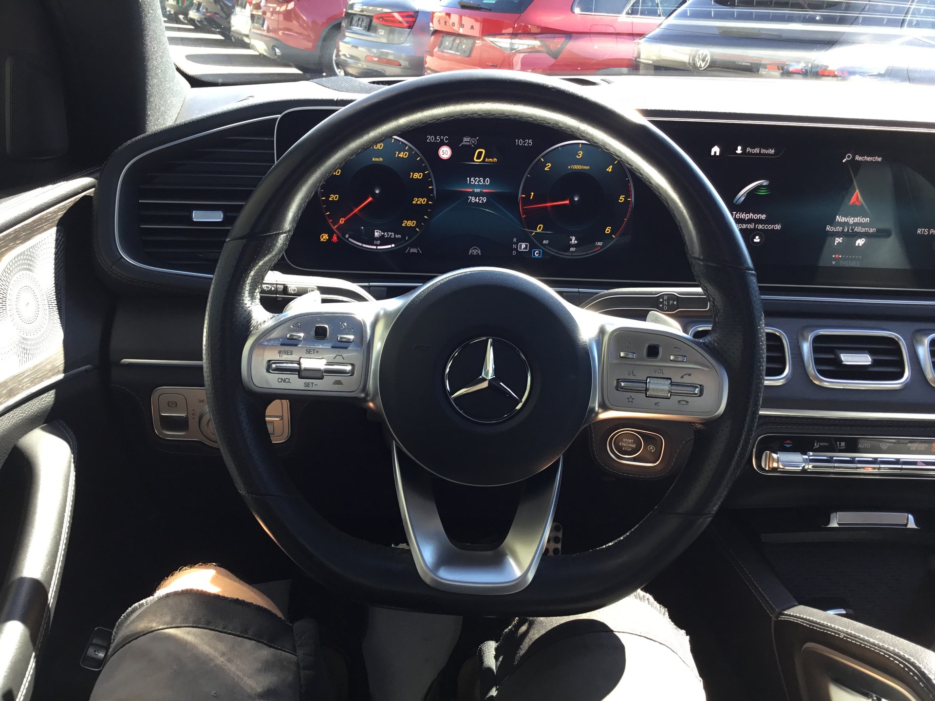 MERCEDES-BENZ GLE 350 d 4Matic AMG Line 9G-Tronic 7 Places-image-8