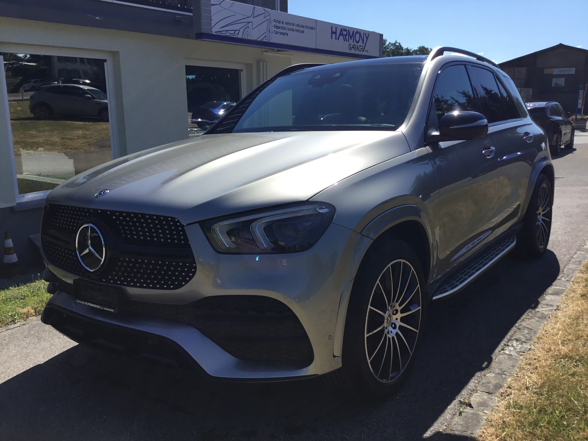 MERCEDES-BENZ GLE 350 d 4Matic AMG Line 9G-Tronic 7 Places-image-2