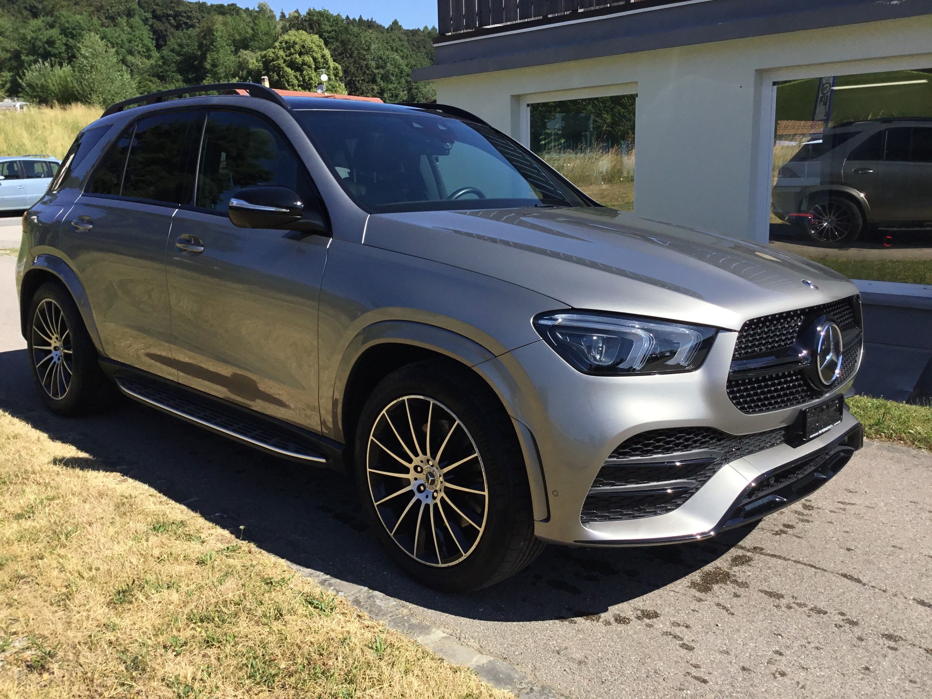 MERCEDES-BENZ GLE 350 d 4Matic AMG Line 9G-Tronic 7 Places-image-0