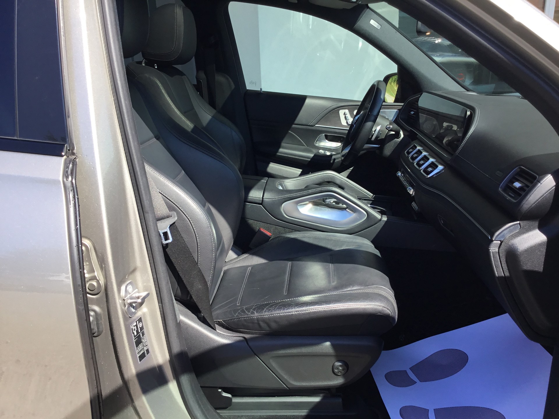 MERCEDES-BENZ GLE 350 d 4Matic AMG Line 9G-Tronic 7 Places-image-13