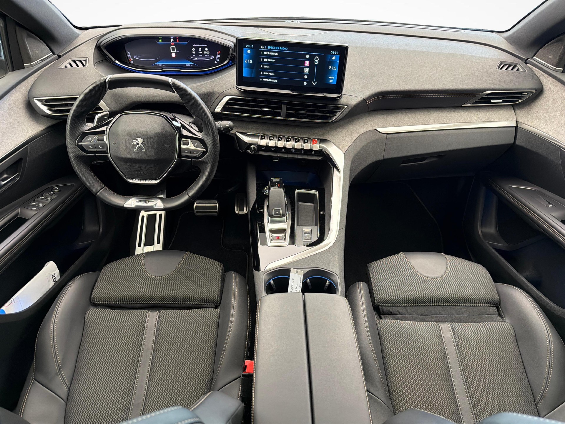 PEUGEOT 3008 1.2 PureTech GT-image-8