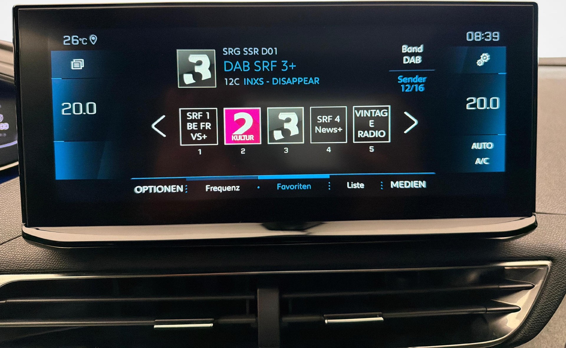 PEUGEOT 3008 1.2 PureTech GT-image-14