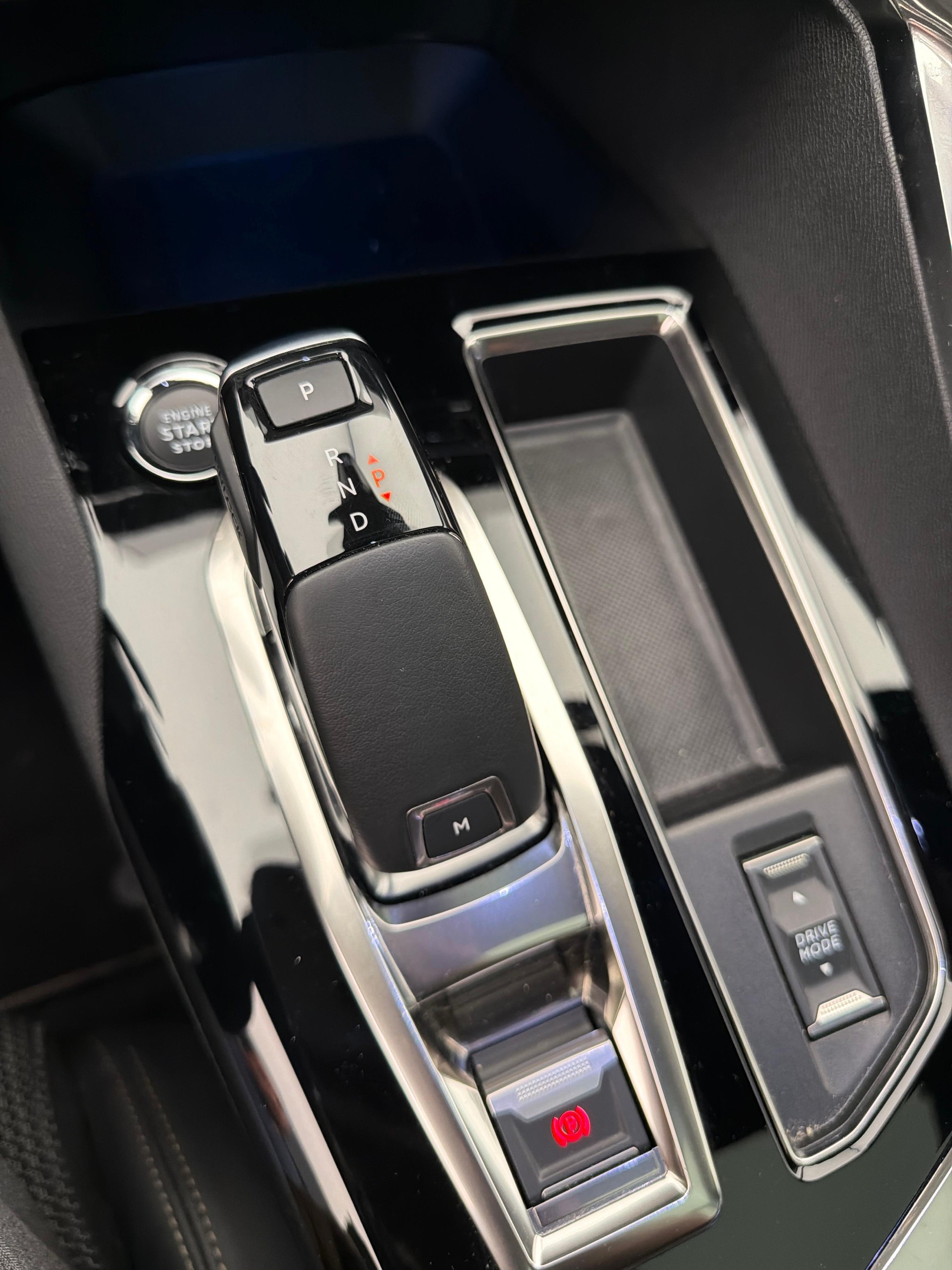 PEUGEOT 3008 1.2 PureTech GT-image-19