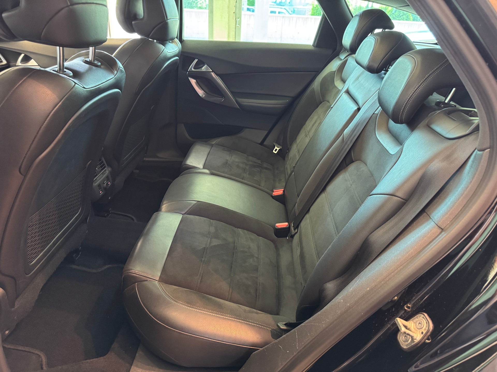 DS AUTOMOBILES DS5 2.0 HDi SO Chic Automatic-image-7