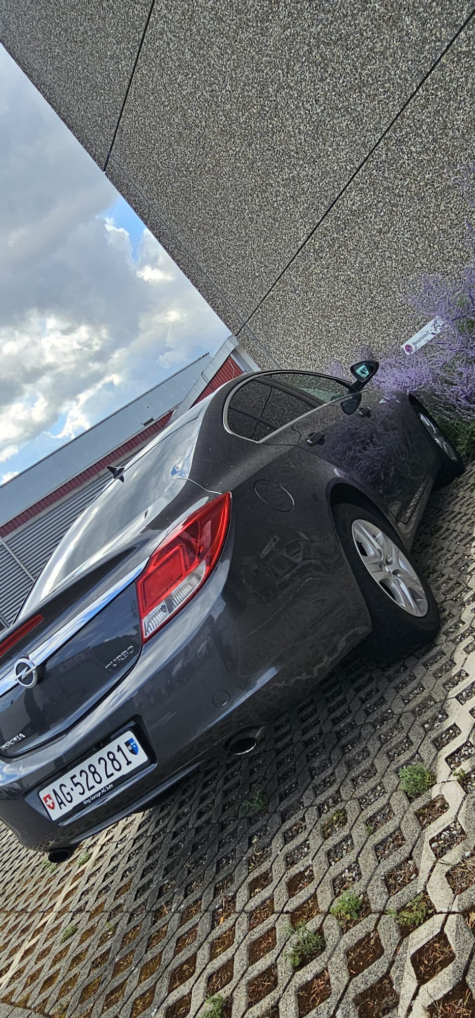OPEL Insignia 2.0 Turbo Cosmo Automatic-image-2