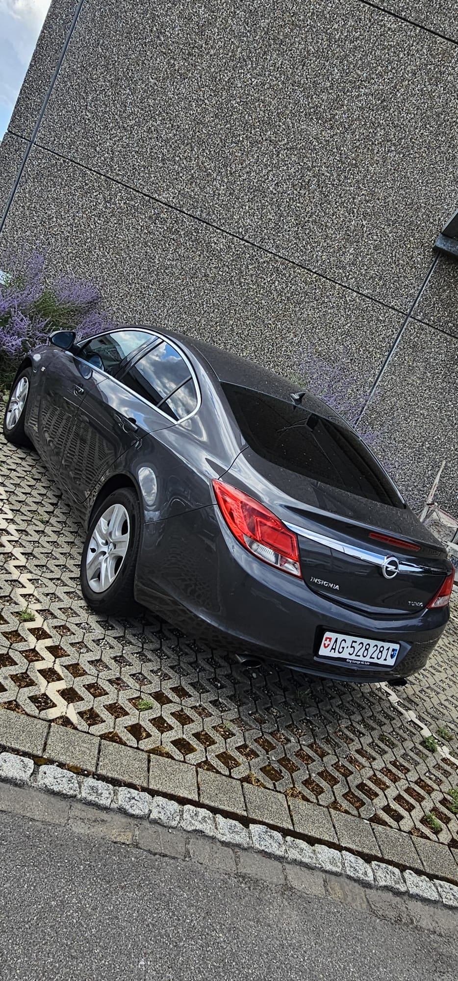 OPEL Insignia 2.0 Turbo Cosmo Automatic-image-1