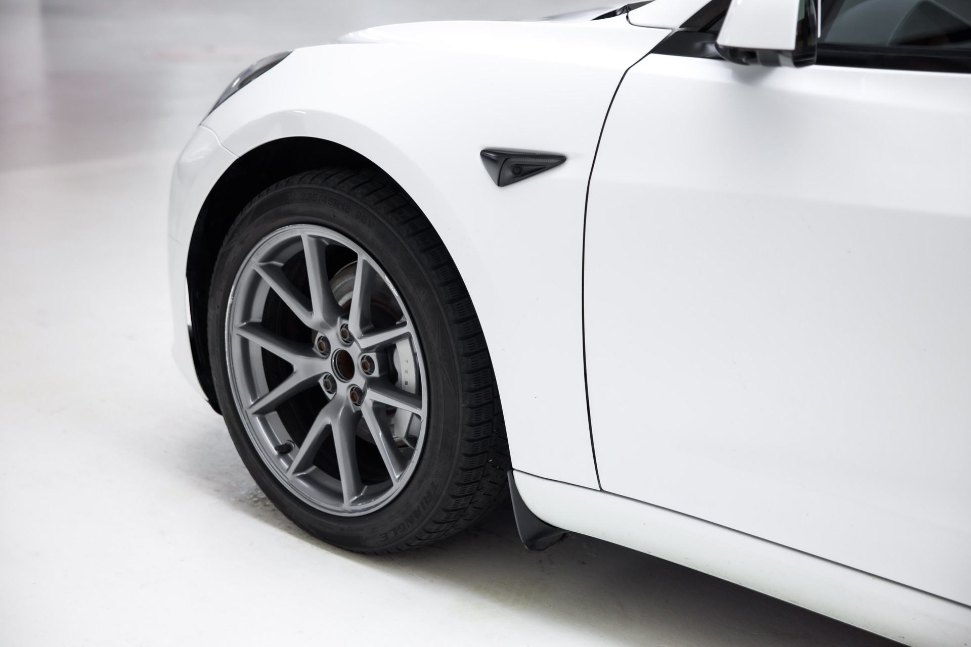 TESLA Model 3 Long Range Dual Motor AWD-image-17