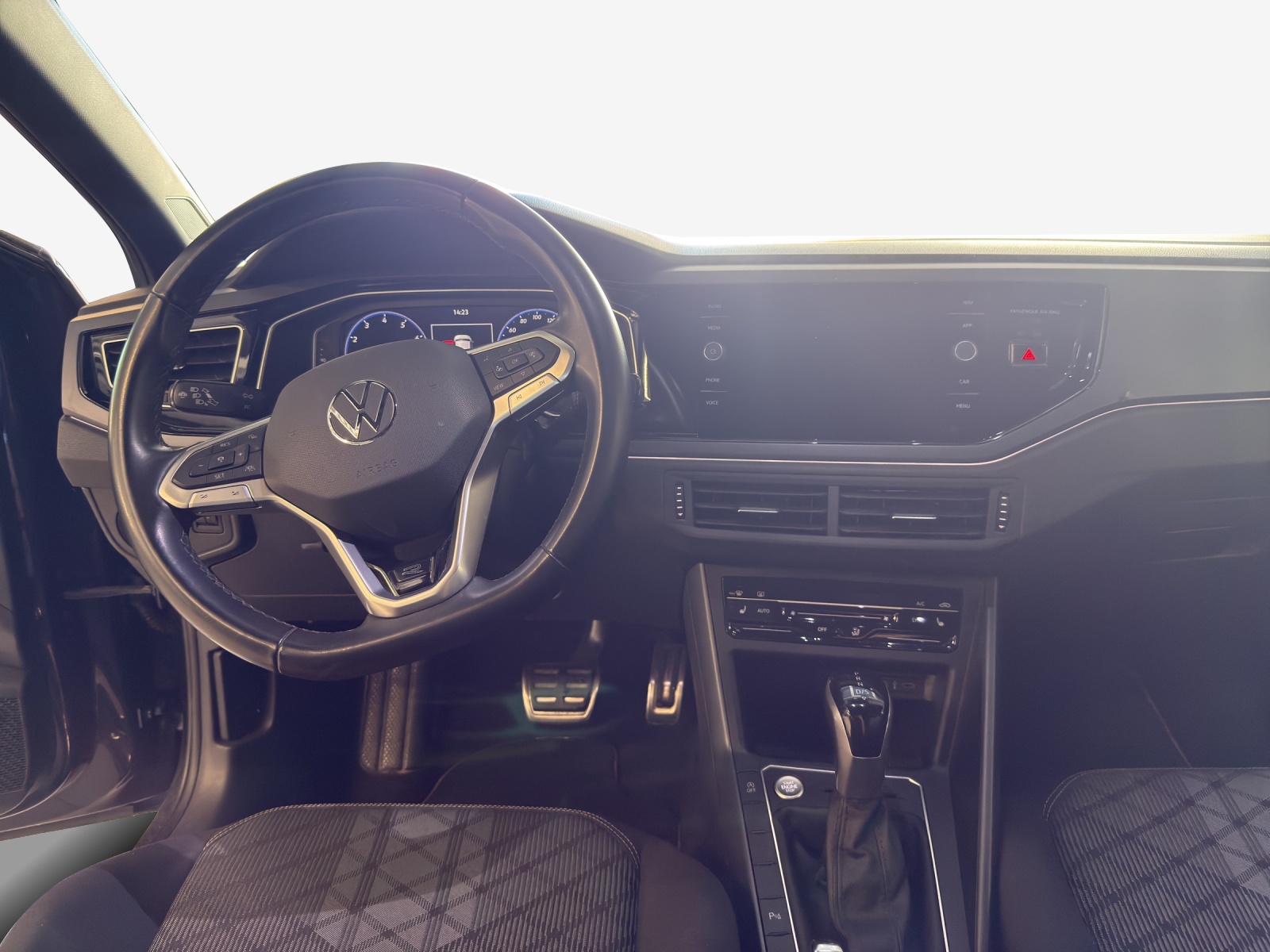 VW Taigo 1.0 TSI R-Line DSG-image-8
