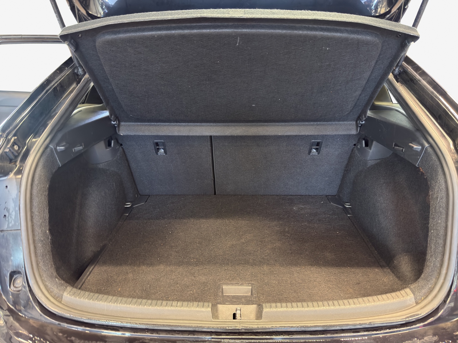 VW Taigo 1.0 TSI R-Line DSG-image-12