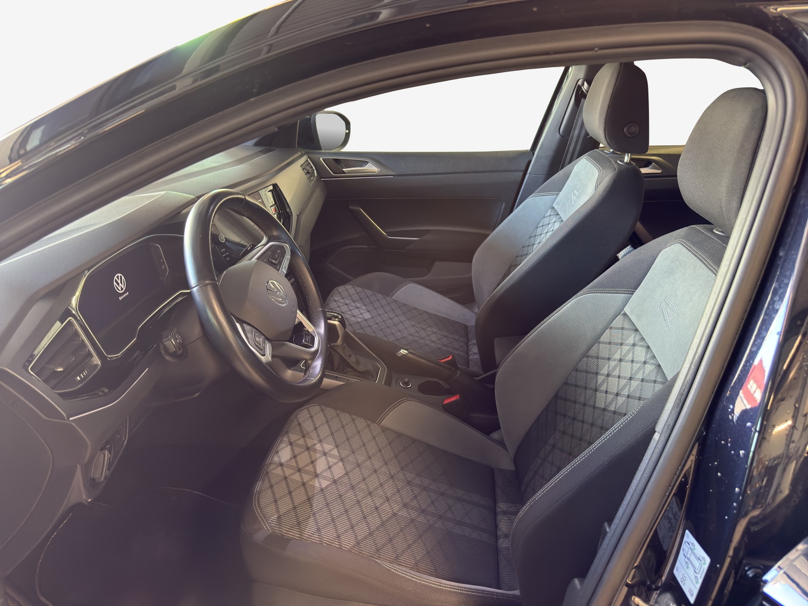 VW Taigo 1.0 TSI R-Line DSG-image-7