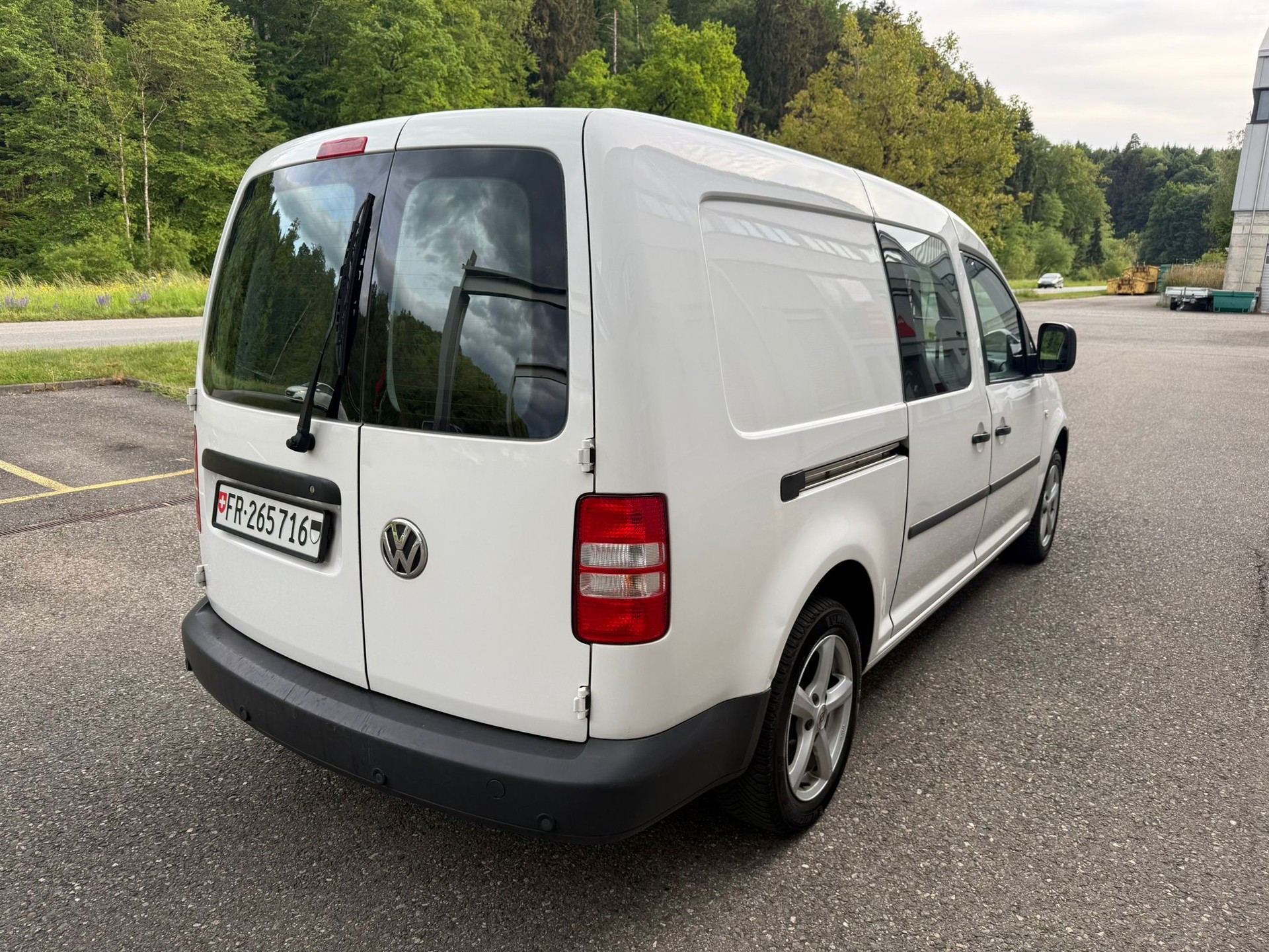 VW CADDY Maxi 1.6 TDI-image-3