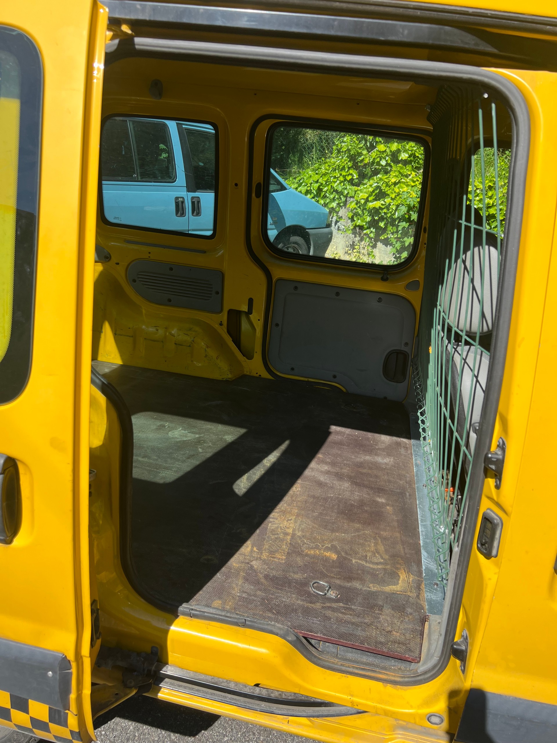 RENAULT Kangoo 1.6 16V A-image-13
