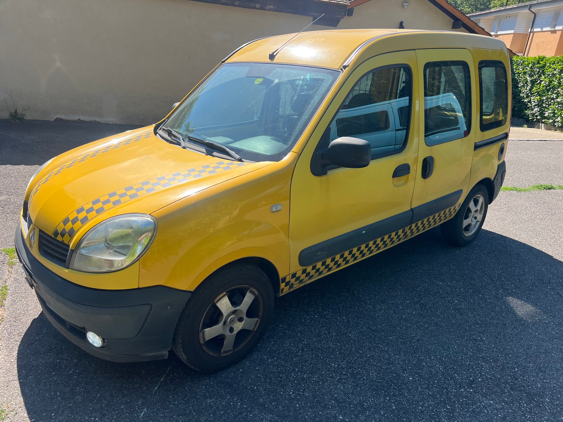 RENAULT Kangoo 1.6 16V A-image-0