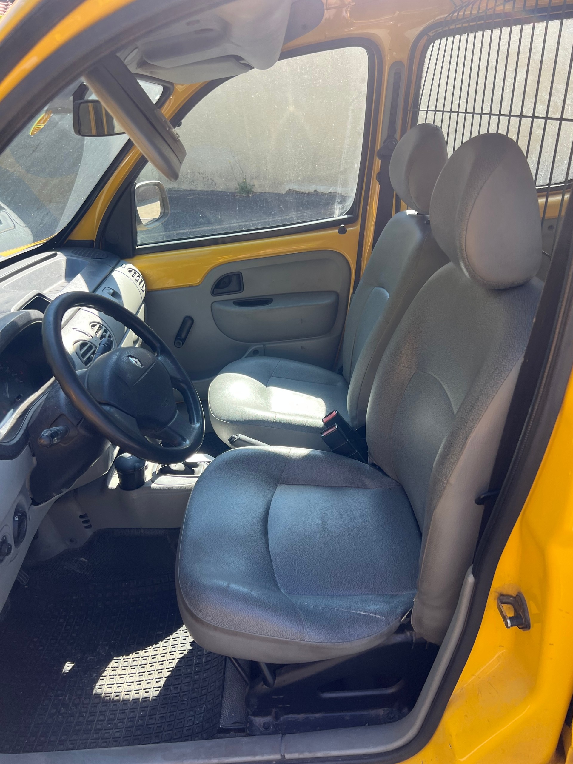 RENAULT Kangoo 1.6 16V A-image-8