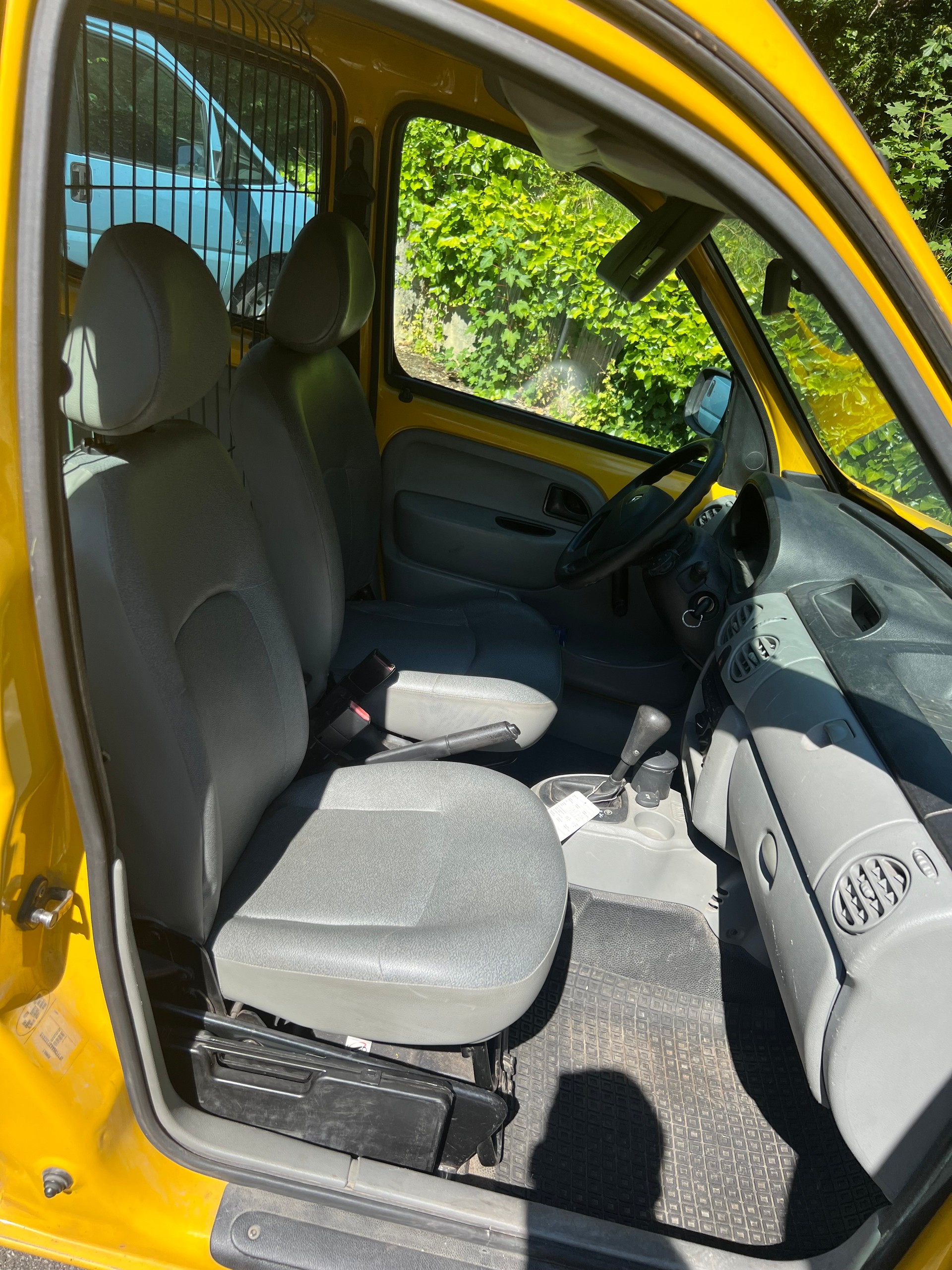 RENAULT Kangoo 1.6 16V A-image-12
