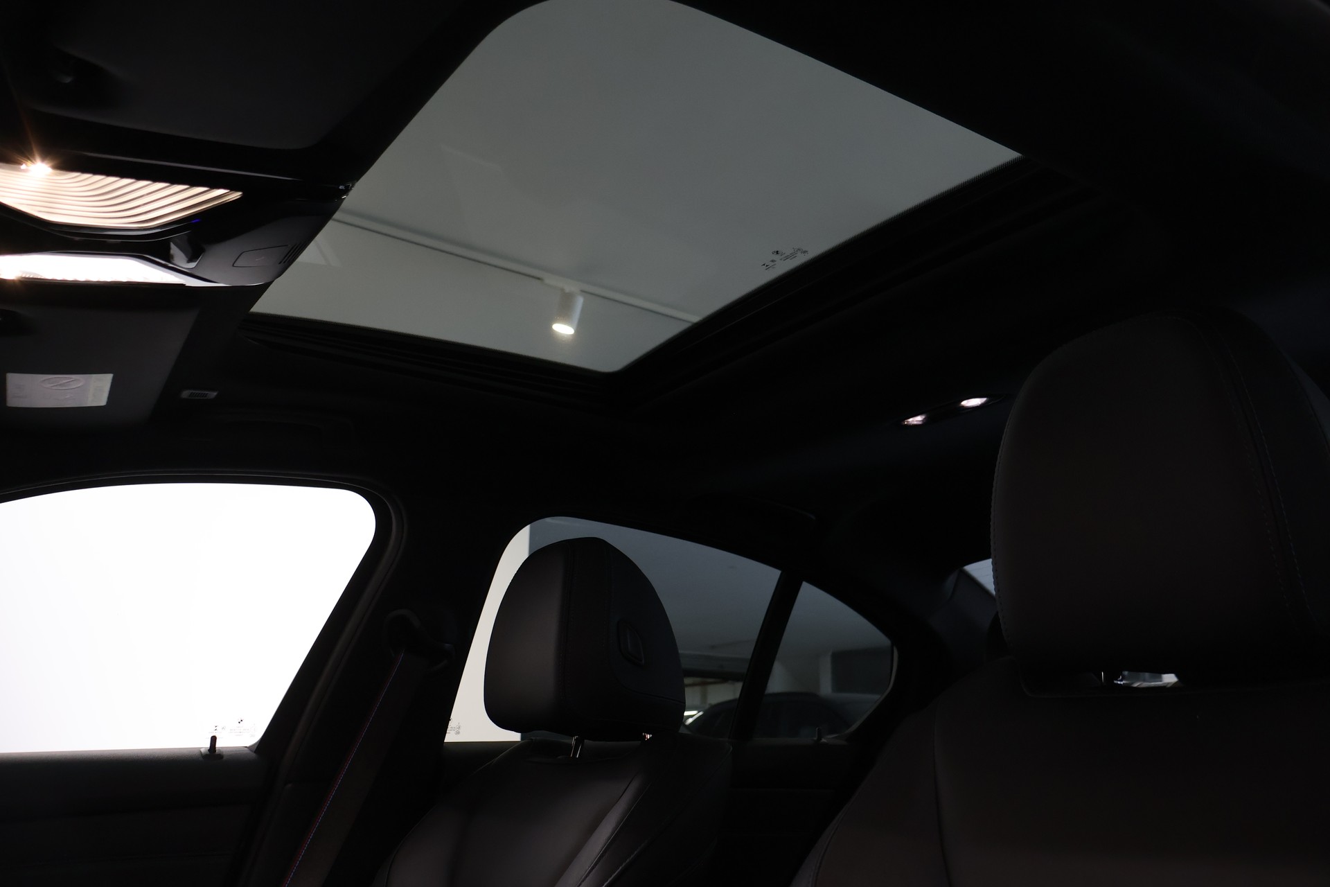 BMW M340i xDrive 48V Steptronic-image-10