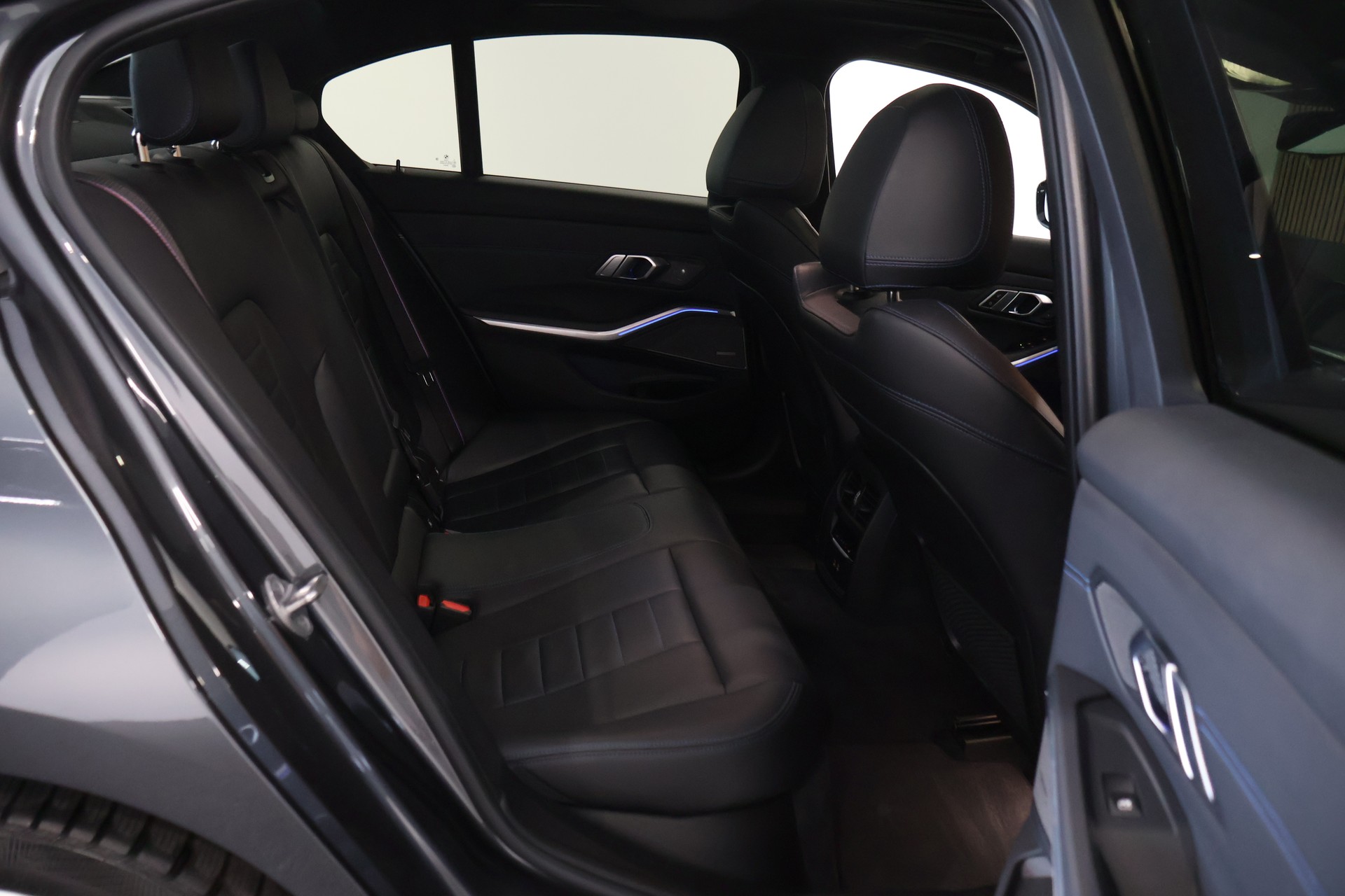 BMW M340i xDrive 48V Steptronic-image-13