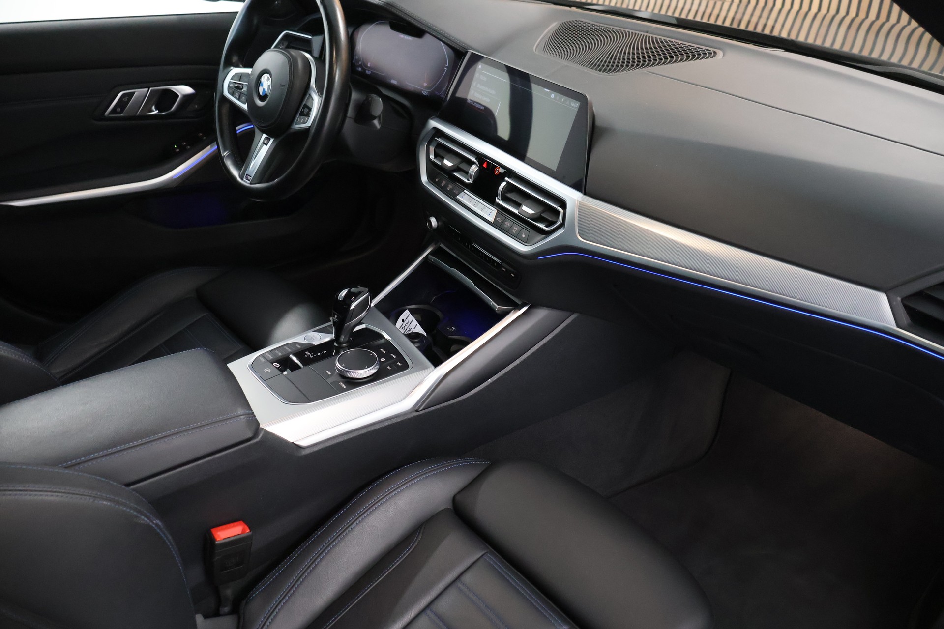 BMW M340i xDrive 48V Steptronic-image-15