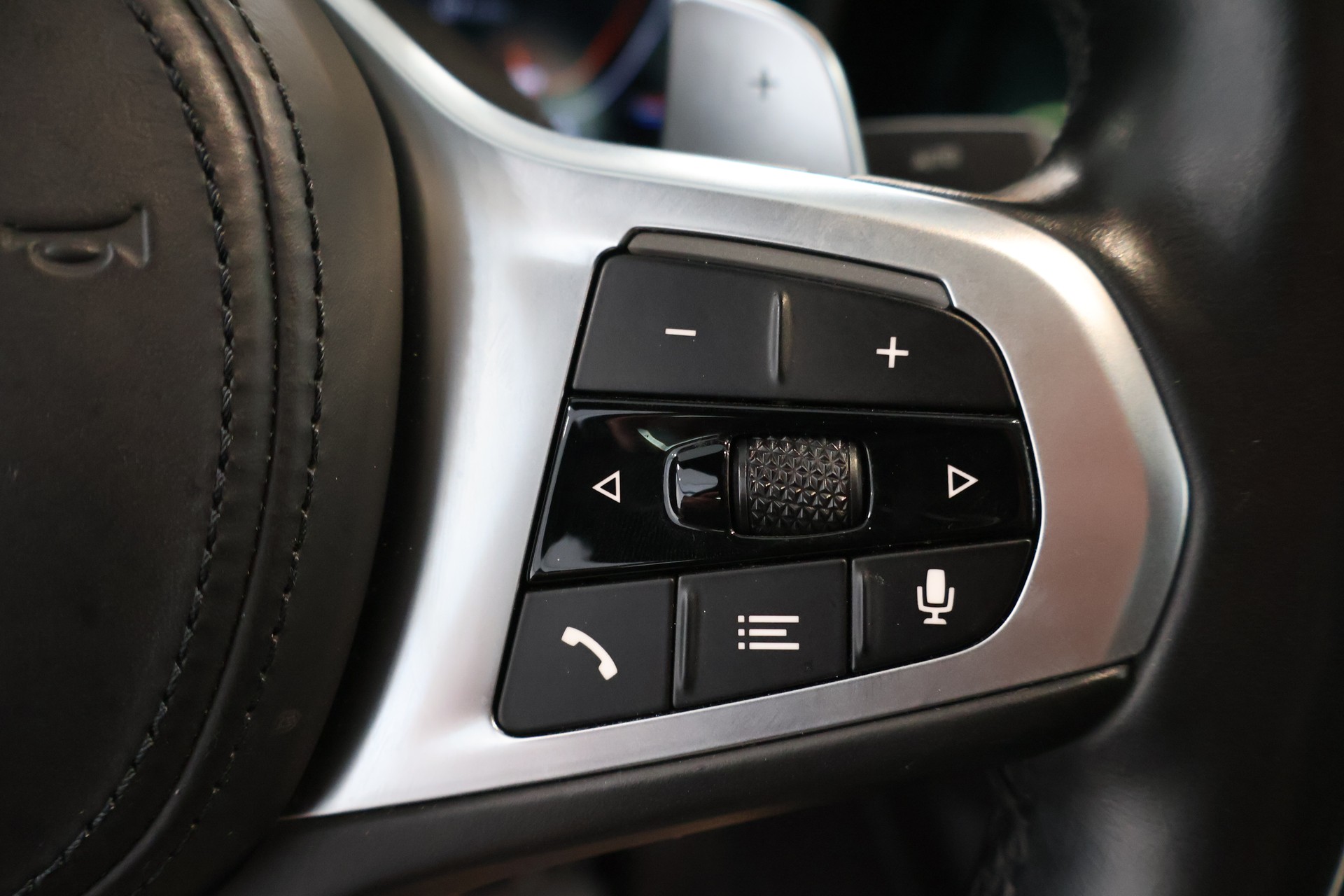 BMW M340i xDrive 48V Steptronic-image-25