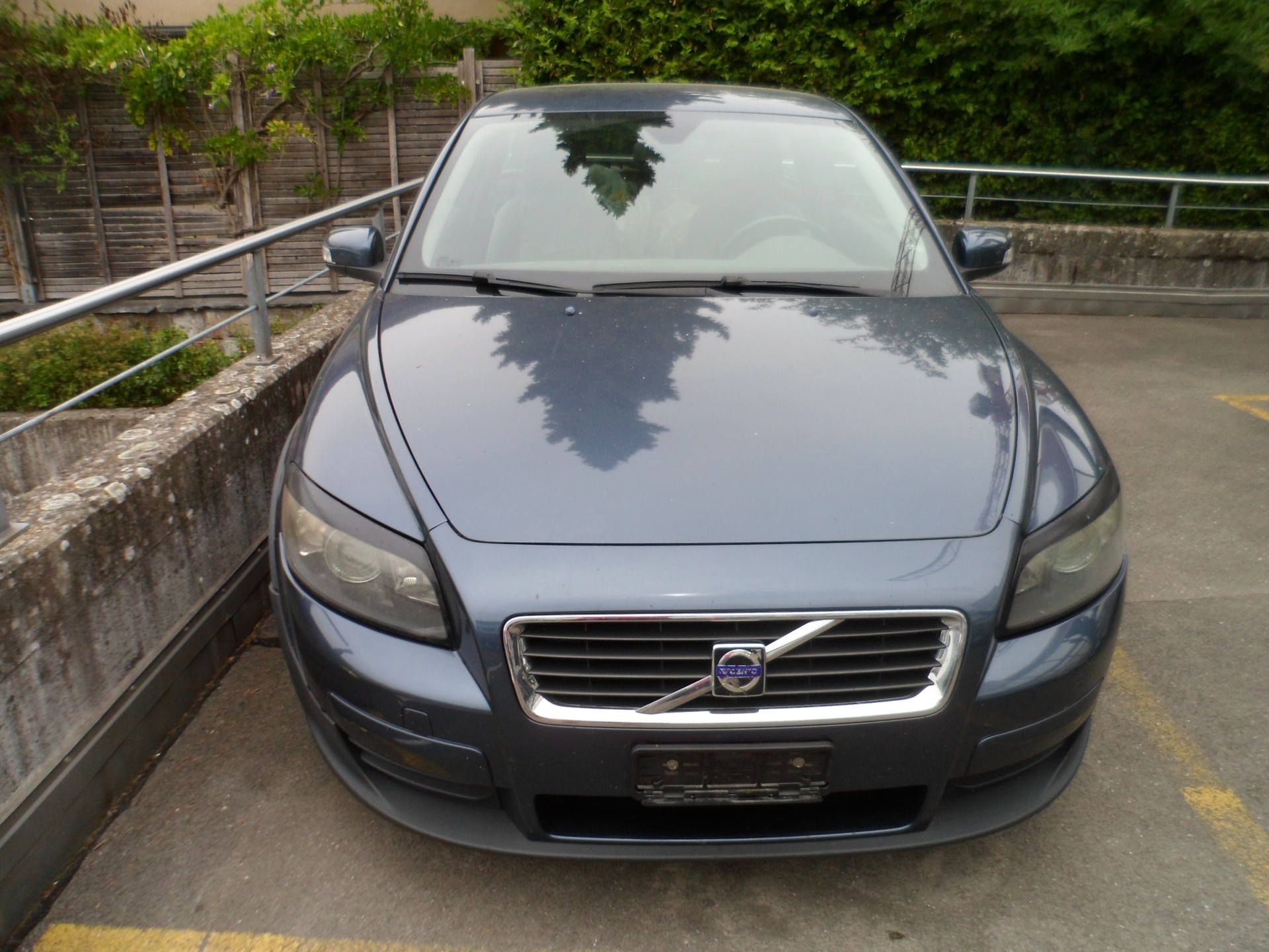 VOLVO C30 1.8 FlexiFuel Momentum-image-0
