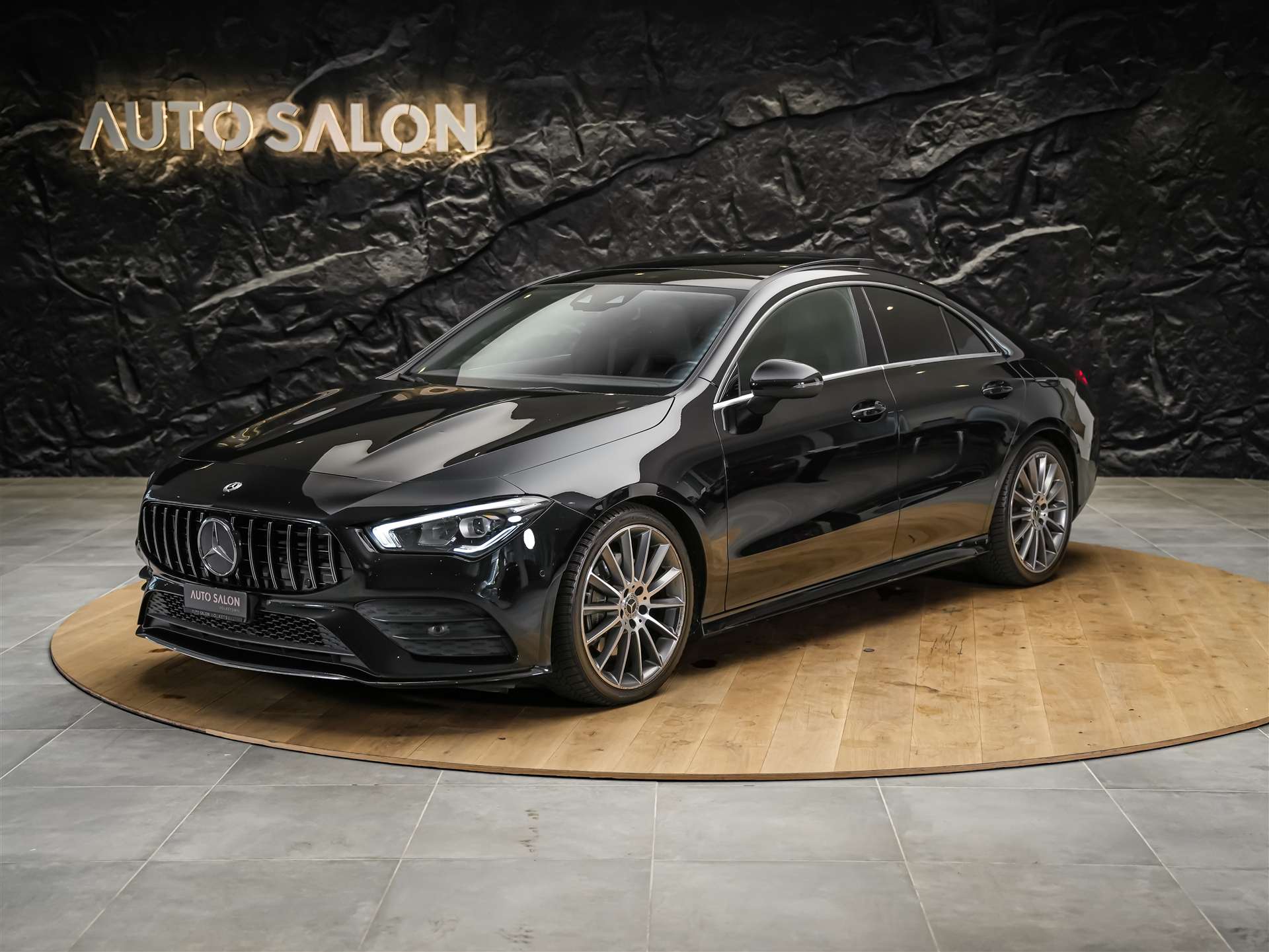 MERCEDES-BENZ CLA 220 AMG Line 7G-DCT 4Matic *Panorama*Standheizung*El. Sitze mit Memory*