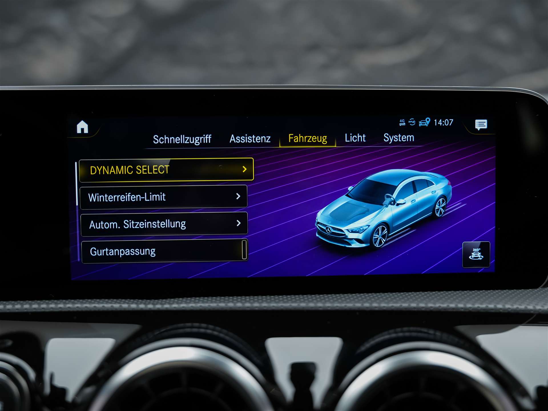 MERCEDES-BENZ CLA 220 AMG Line 7G-DCT 4Matic *Panorama*Standheizung*El. Sitze mit Memory*-image-39