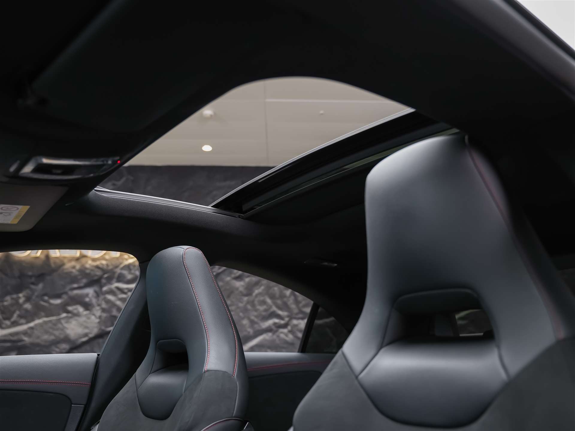 MERCEDES-BENZ CLA 220 AMG Line 7G-DCT 4Matic *Panorama*Standheizung*El. Sitze mit Memory*-image-10