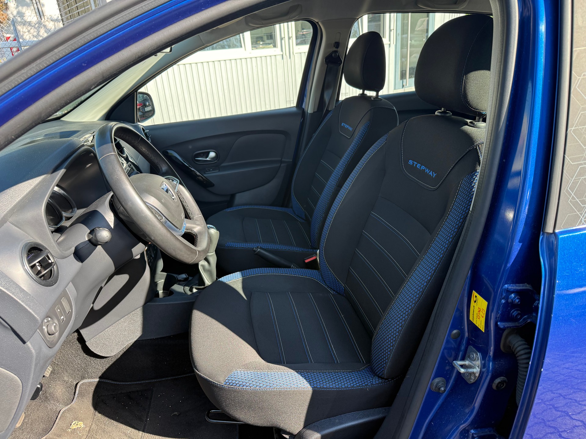 DACIA Sandero1.5dCi Stepway-image-10