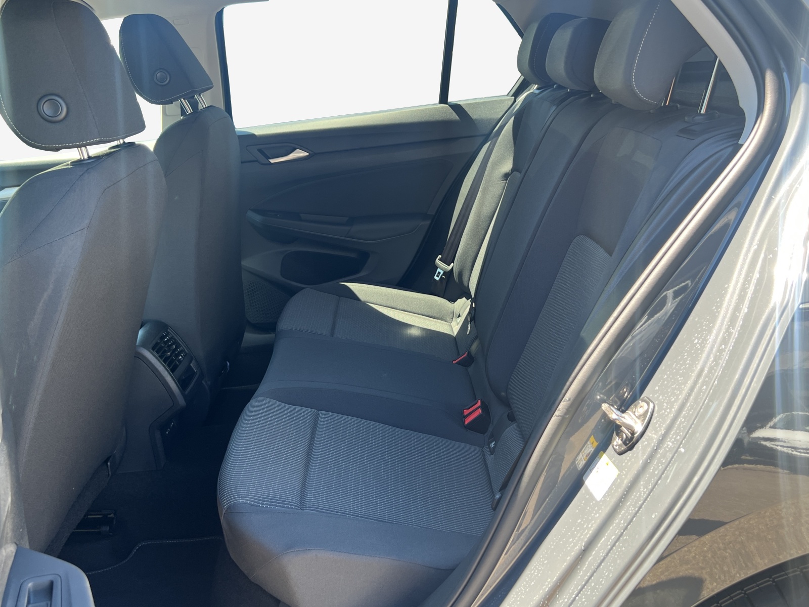 VW Golf 1.5 e TSI mHEV Value DSG-image-11