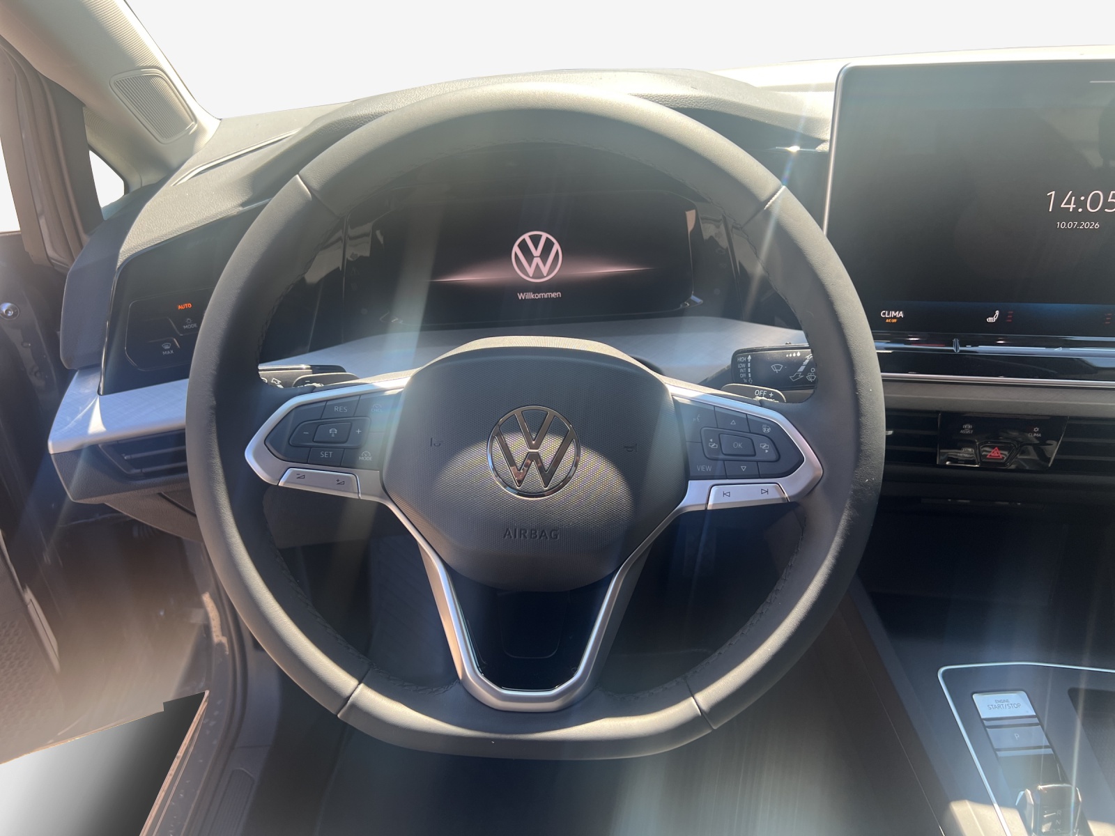 VW Golf 1.5 e TSI mHEV Value DSG-image-9