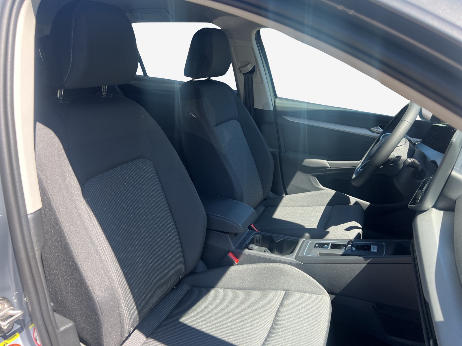 VW Golf 1.5 e TSI mHEV Value DSG-image-15