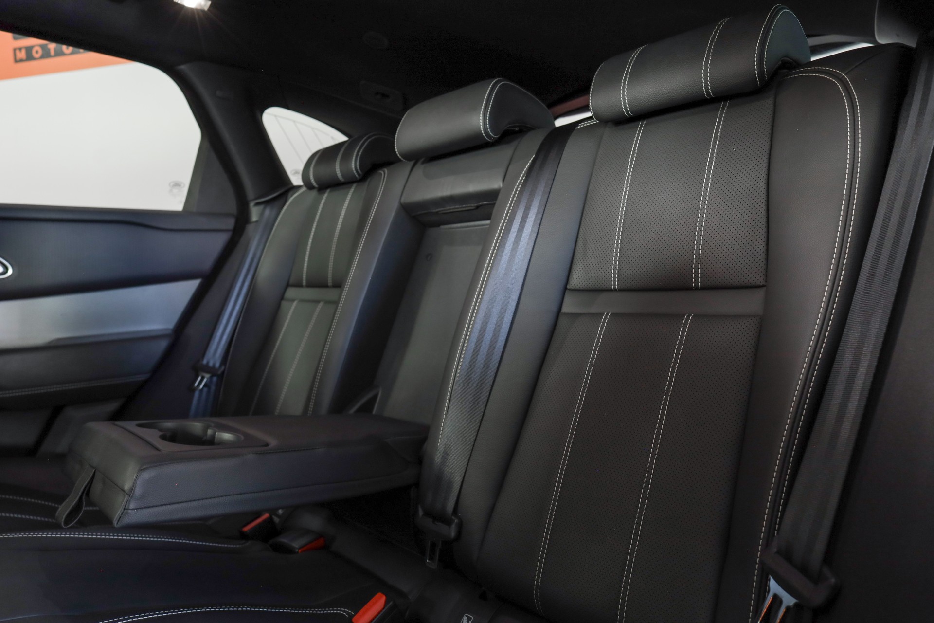 LAND ROVER Range Rover Velar R-Dynamic P 250 SE Automatic-image-7