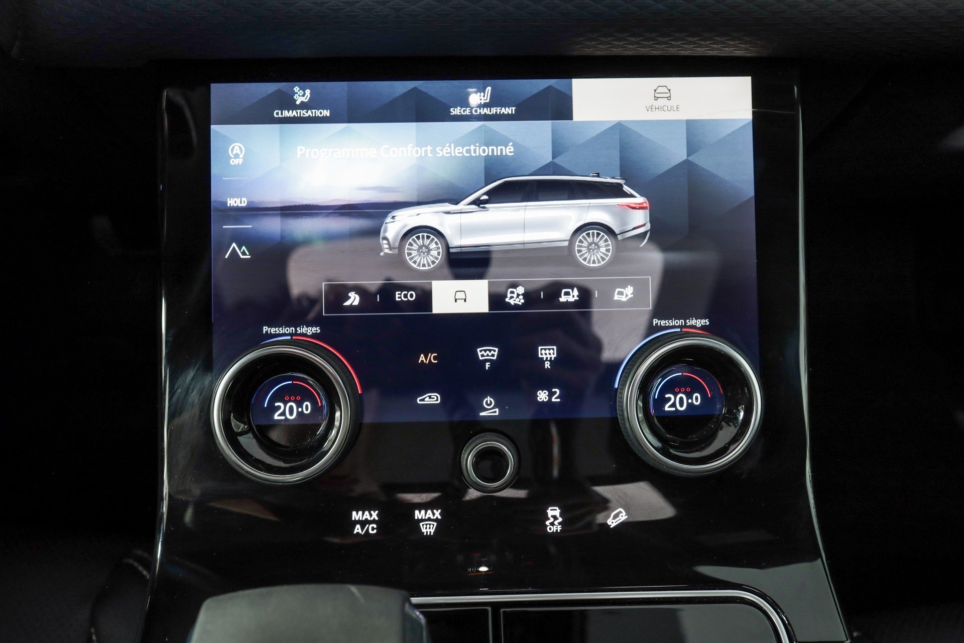 LAND ROVER Range Rover Velar R-Dynamic P 250 SE Automatic-image-12