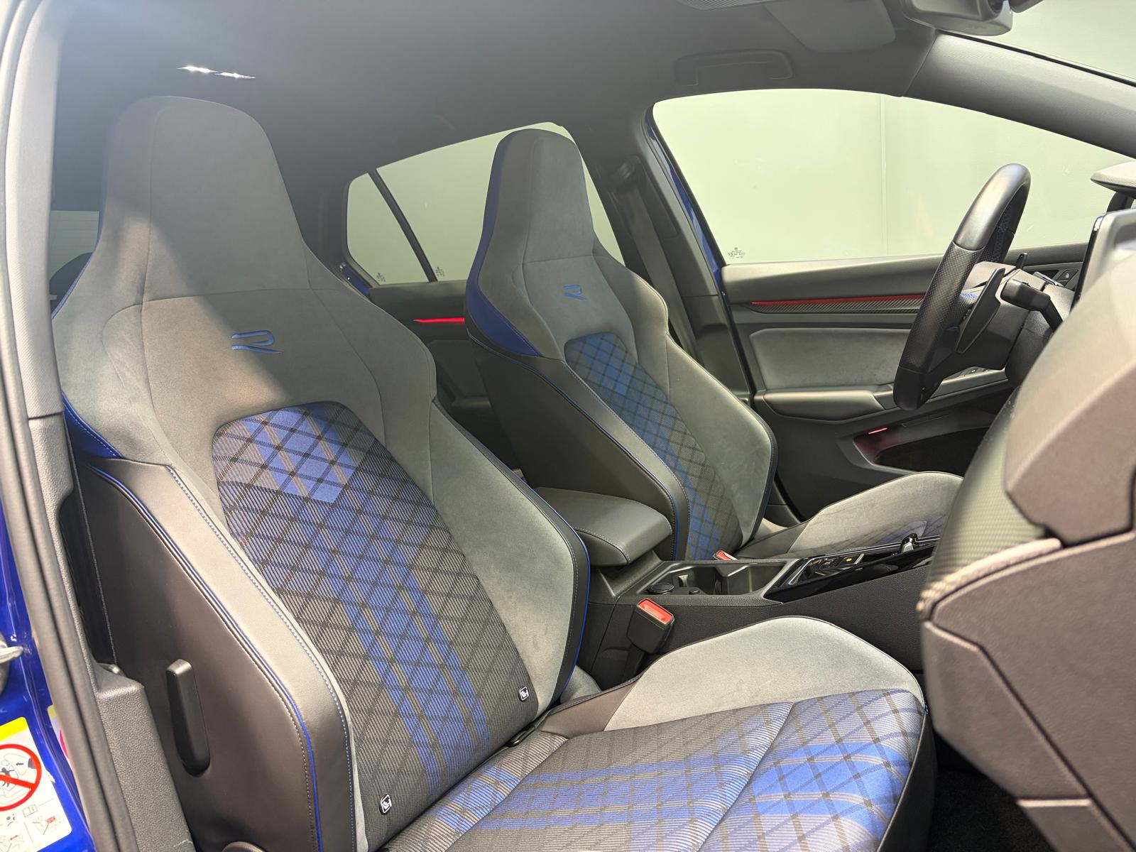 VW Golf 2.0 TSI R DSG 4Motion R 20 Years - Akrapovic-image-15