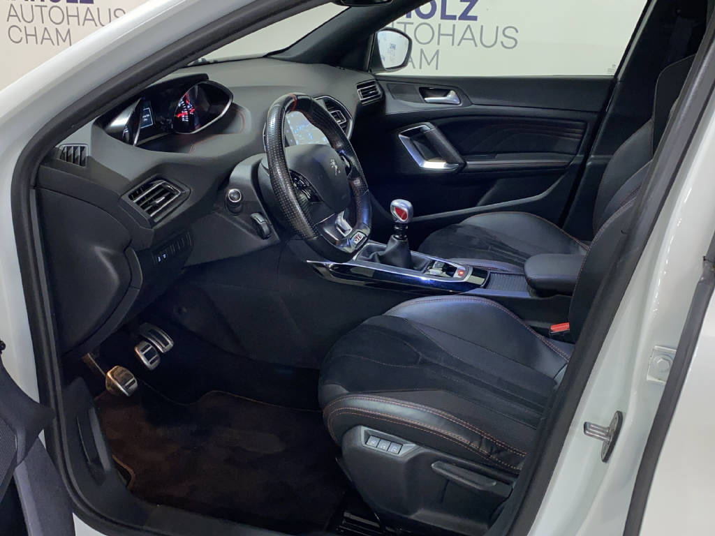 PEUGEOT 308 1.6 THP GTi-image-15