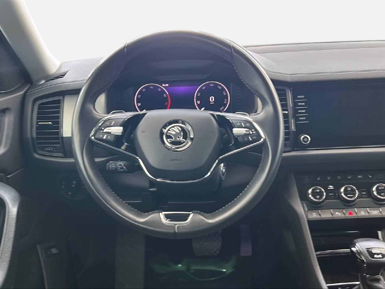 SKODA Kodiaq 2.0 TSI Ambition DSG-image-3