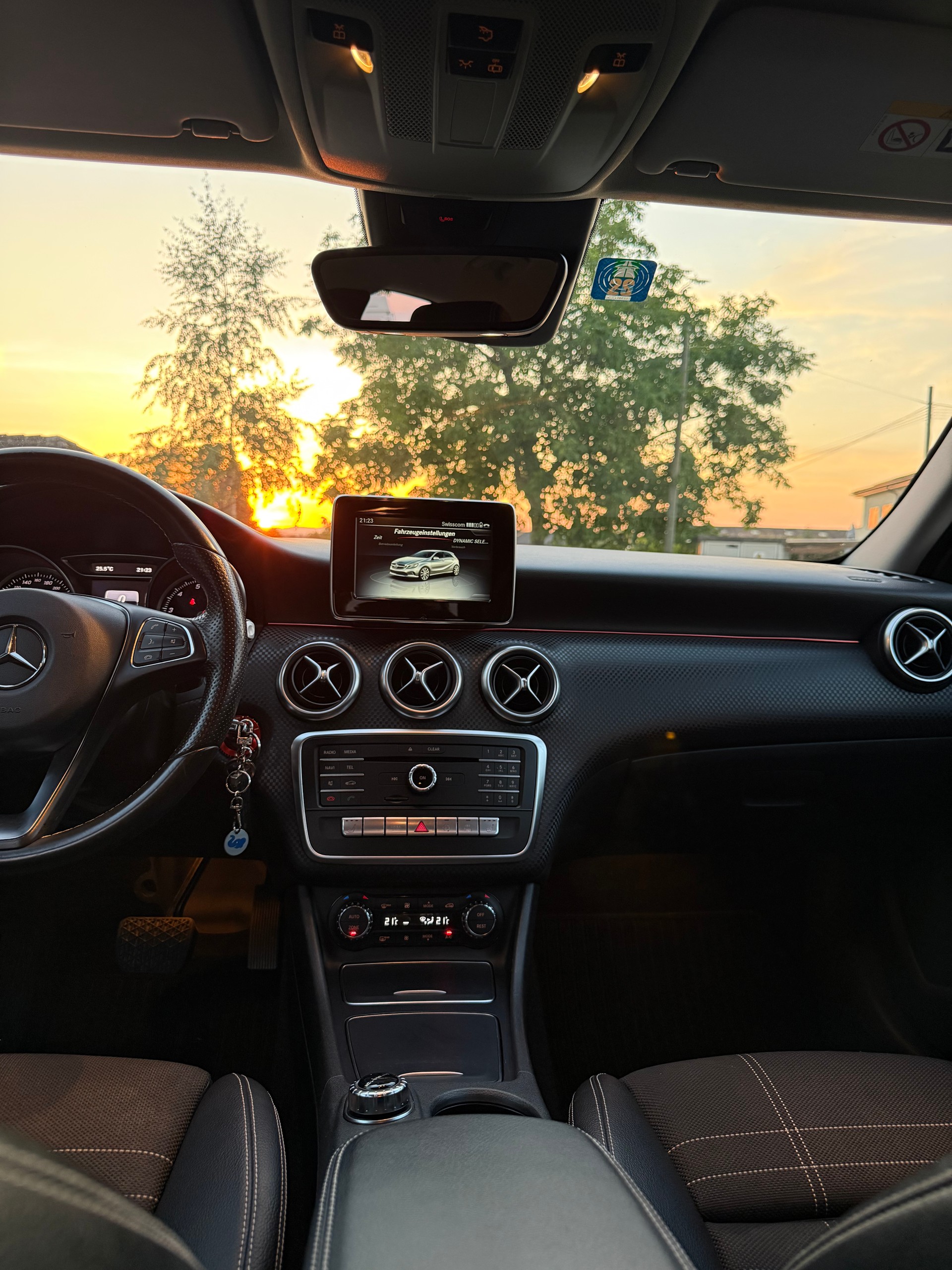 MERCEDES-BENZ A 200 Night Star-image-6